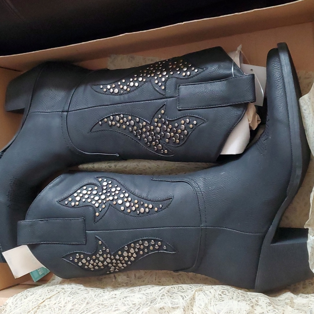 Women's black Roper cowboy boots